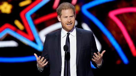 prinz harry las vegas|Prince Harry makes surprise appearance at NFL。